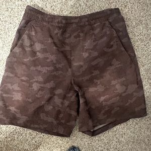 Lululemon pace breaker shorts